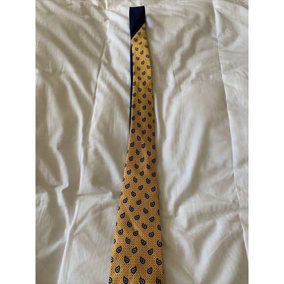 TOMMY HILFIGER‎ Men's Yellow Blue 100% Silk Tear Drop Neck Tie USA Made - Picture 3 of 8